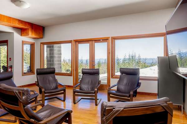 This is a photo of the group therapy room at The Healing Institute at Forbidden Plateau.