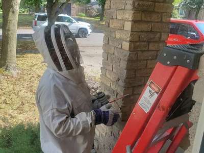 This is a photo of the pest control staff at Affordable Pest Control.