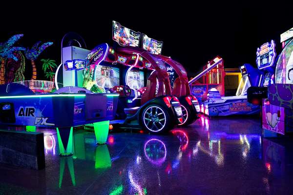 This is a photo of the arcade at Putting Edge Scarborough.