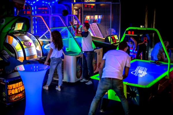 This is a photo of the arcade at Putting Edge Vaughan.